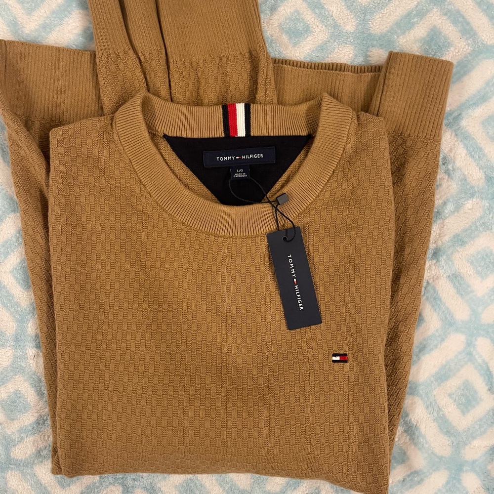 Tommy Hilfiger Men's Camel Crewneck Sweater